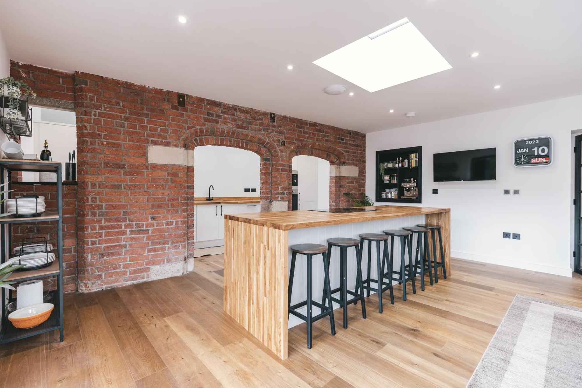 House With A Cinema And Games Room, Sleeps 17 슈루즈버리 외부 사진