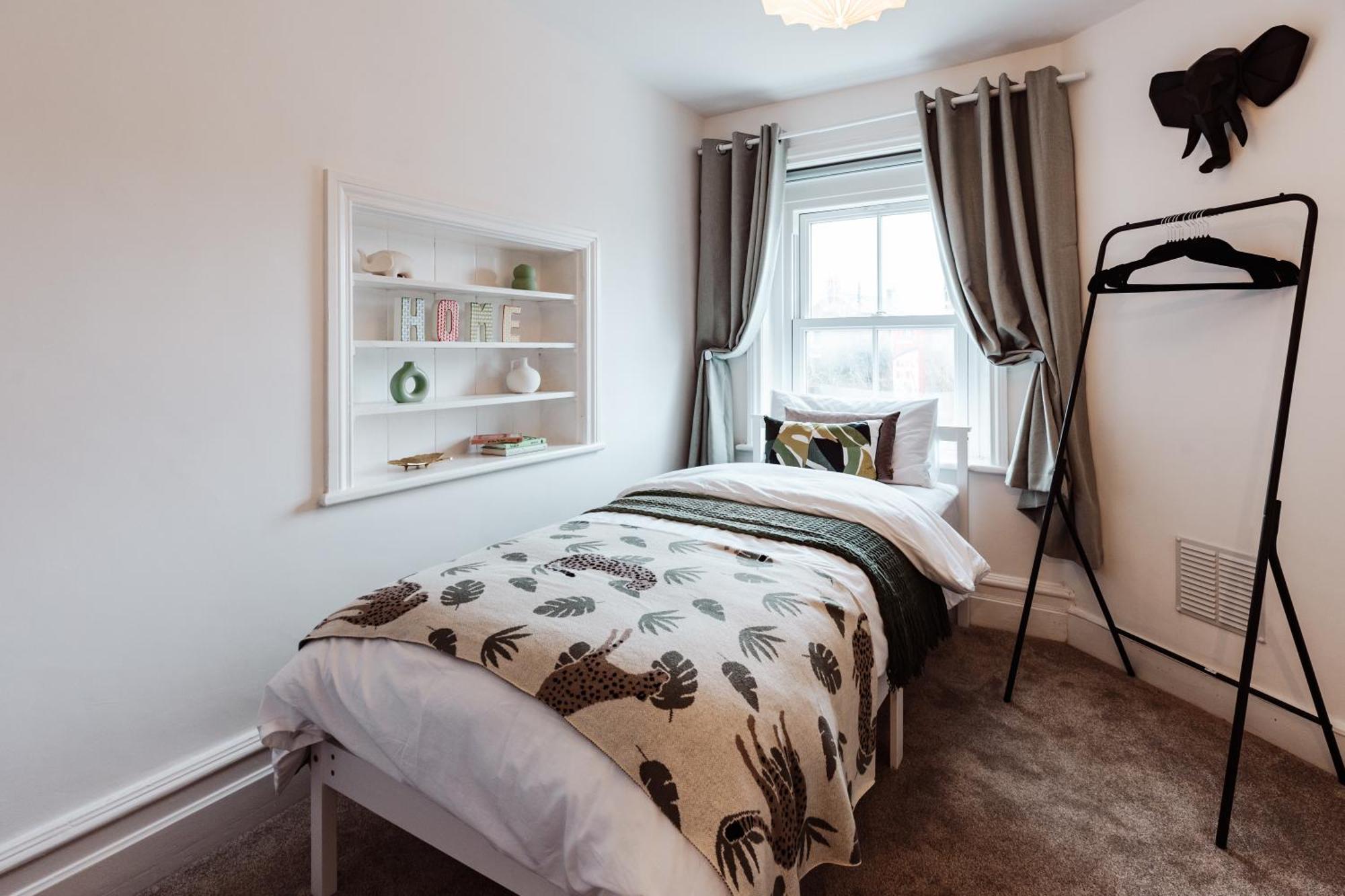 House With A Cinema And Games Room, Sleeps 17 슈루즈버리 외부 사진